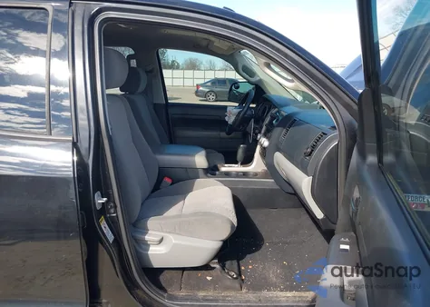 2013 Toyota Tundra Grade 5.7L V8 z USA, uszkodzony, nr VIN 5TFRY5F13DX141204